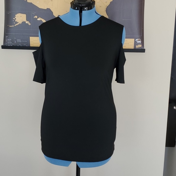 Two pics dress. Beautiful! - Picture 6 of 6